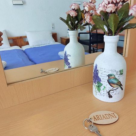 Ariadne Studios Myrties Екстер'єр фото